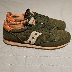 Saucony green size 9